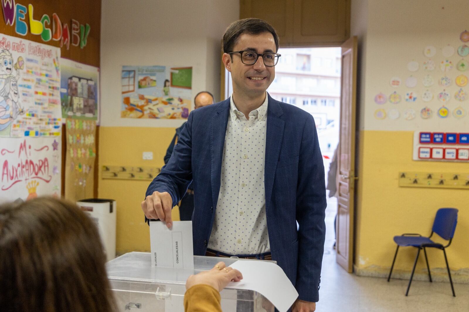 El candidato del PSOE ha sido el más madrugador de los candidatos capitalinos.