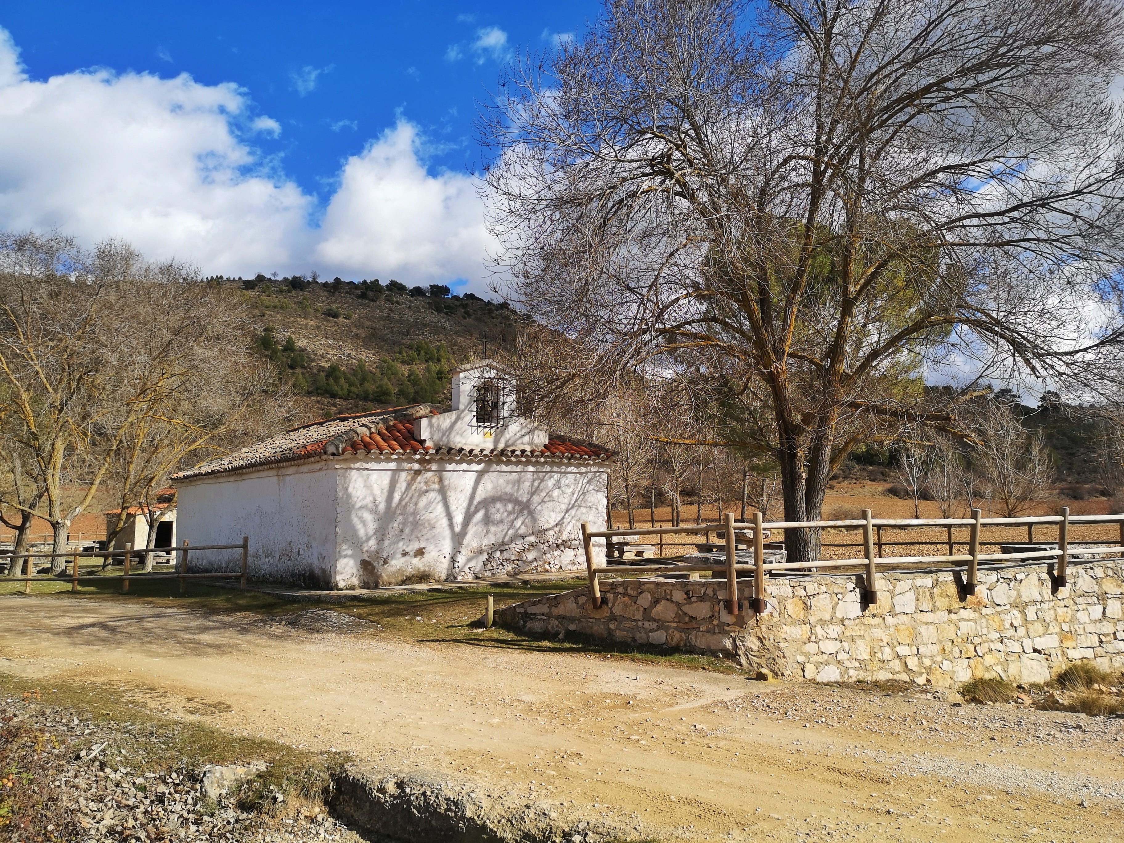 Ermita de San Roque en Salinas del Manzano (Cuenca).