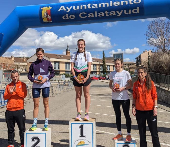 Pauline Larroze y Tamara Vázquez suben al podio como primera y segunda en féminas