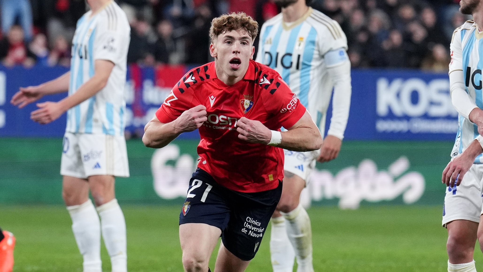 Víctor Muñoz celebra su gol con Osasuna frente al Real Oviedo
