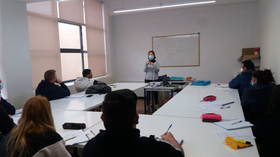 Alumnos que participan en el taller de formación y empleo Medina Natura