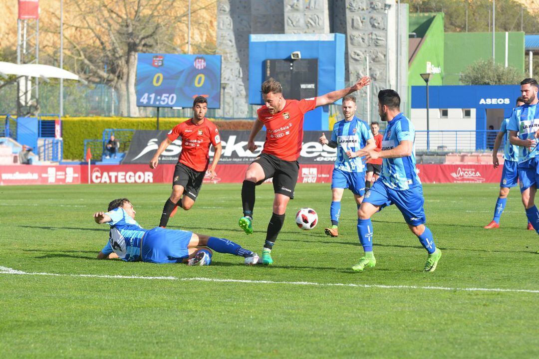 El centrocampista inglés, Maiki, durante el encuentro frente al Acero en l Ciudad del Deporte.