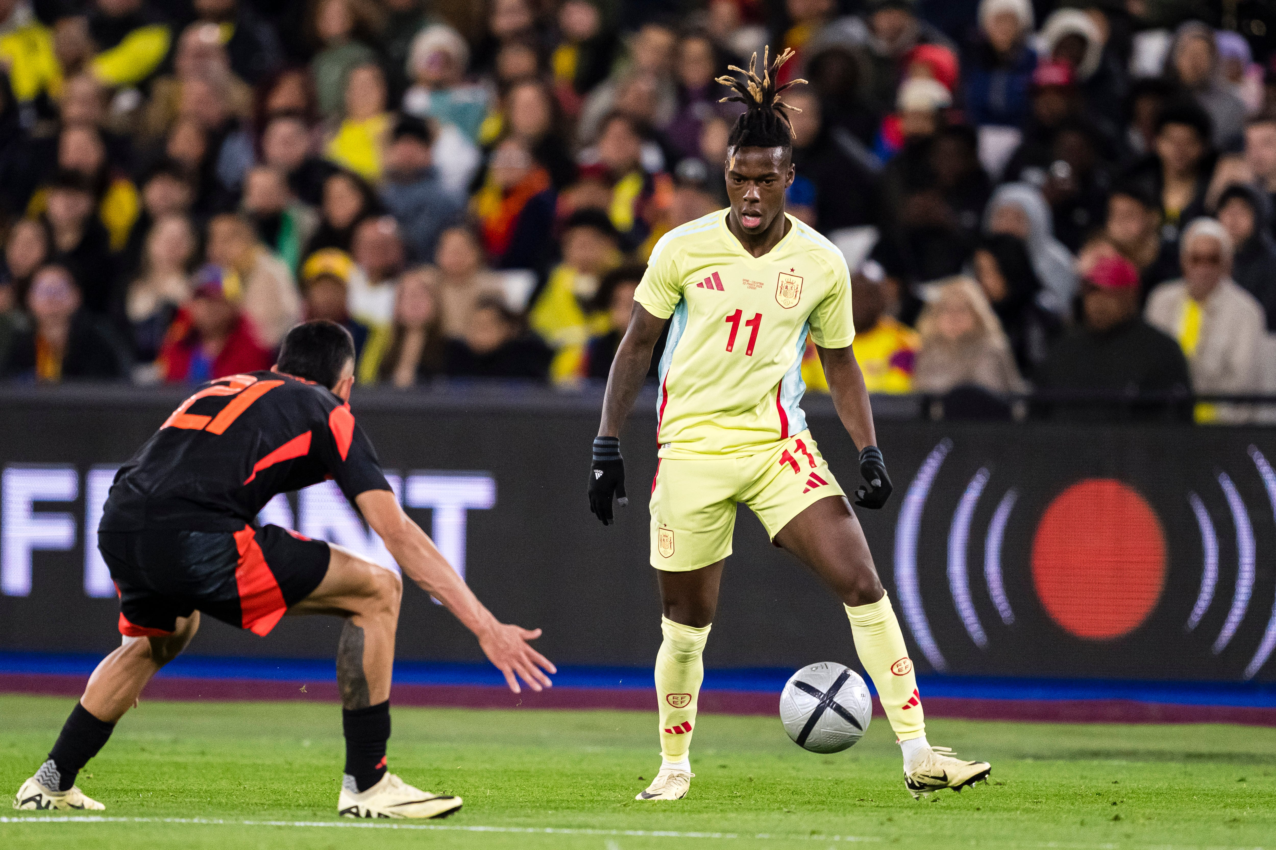 Nico Williams durante un partido amistoso frente a Colombia