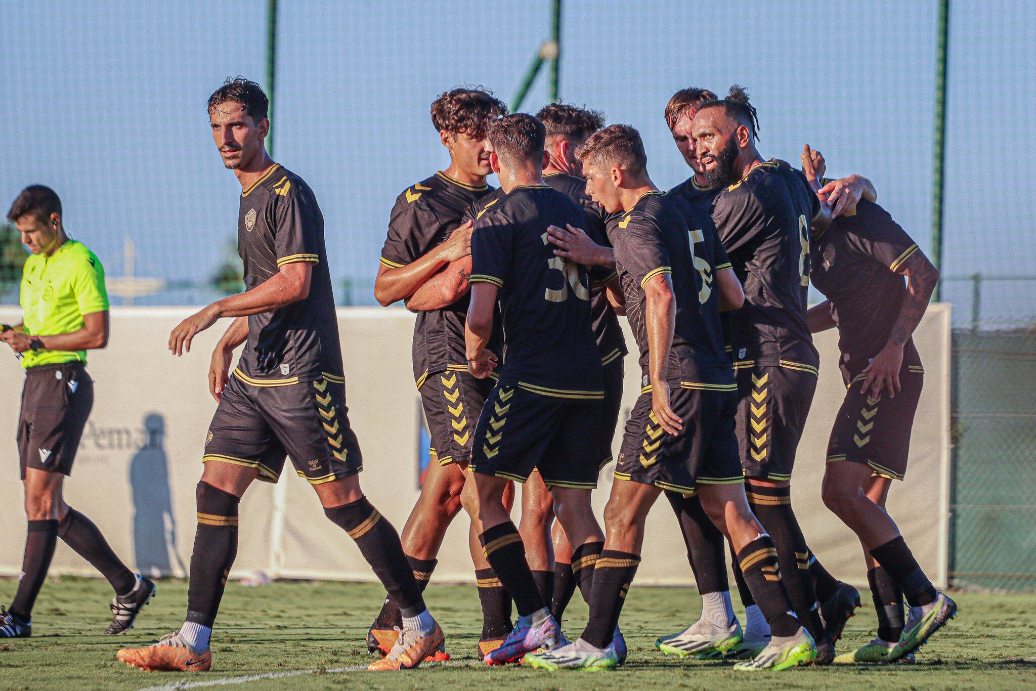 Jugadores del Intercity, en un partido de pretemporada