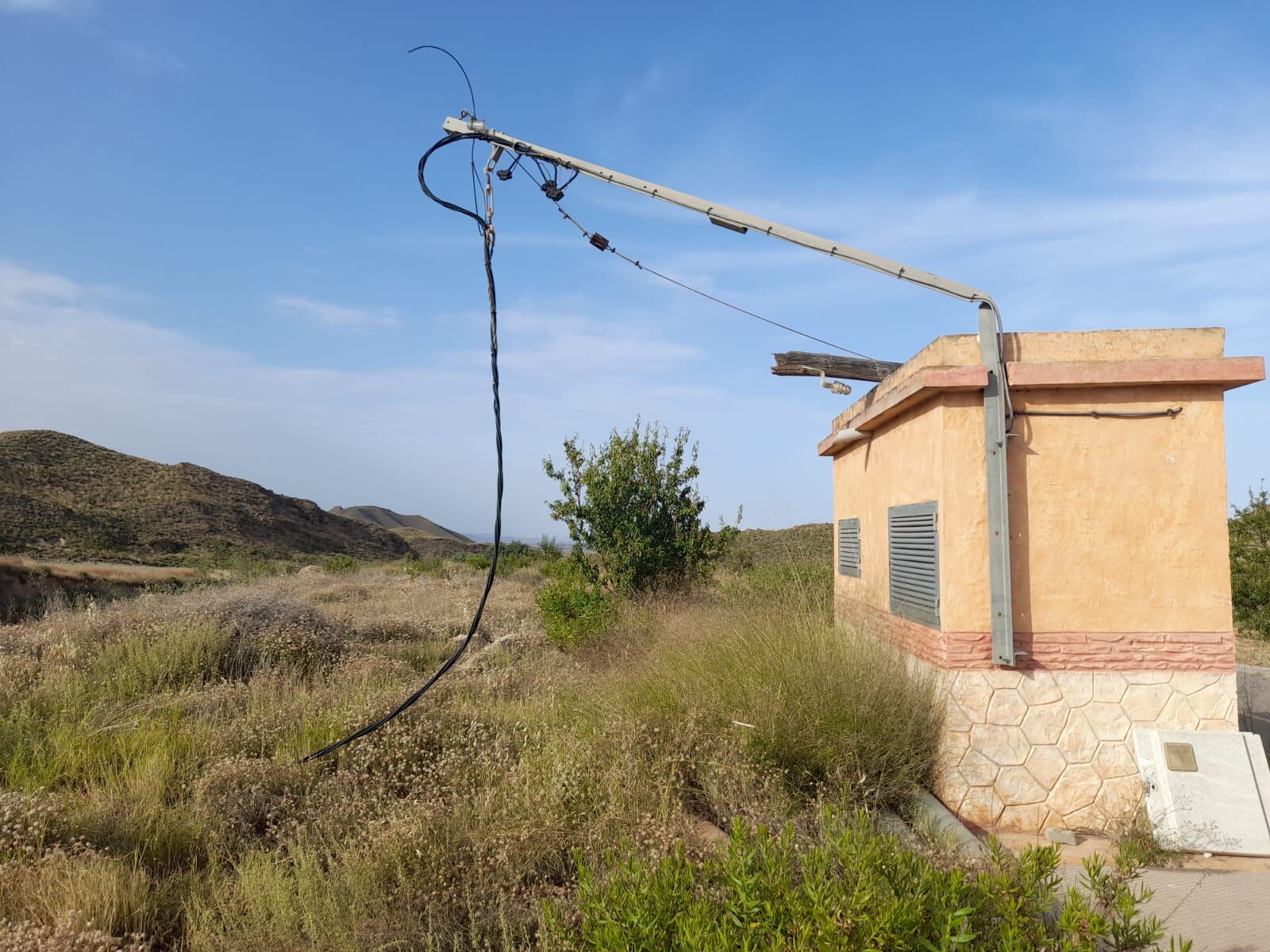 Roban tendido eléctrico en Morata (Lorca)