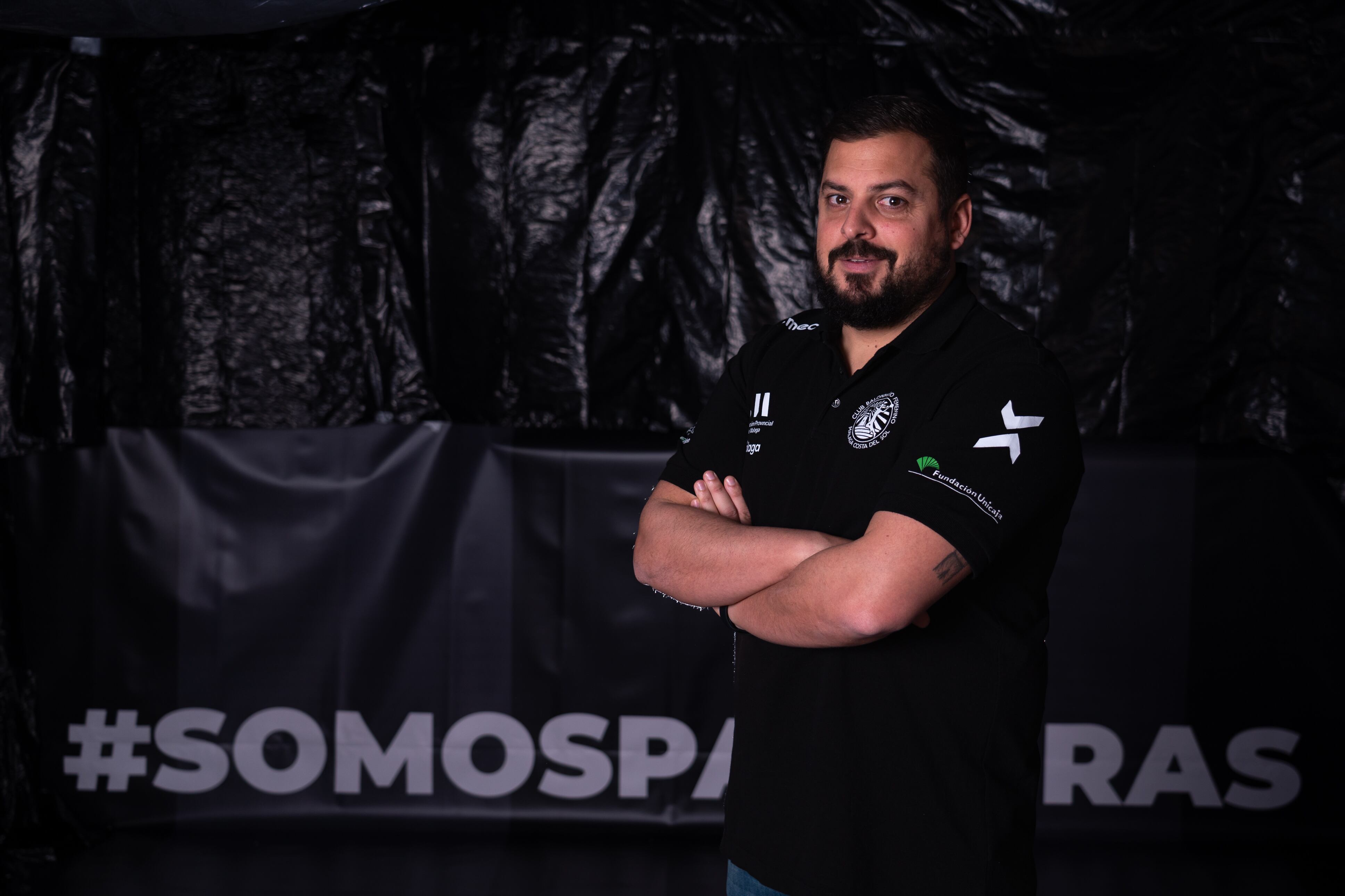 El técnico del Costa del Sol Suso Gallardo, piedra angular del club una temporada más