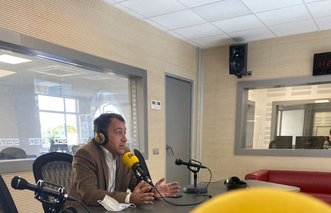 El alcalde de Santa Cruz en Radio Club Tenerife