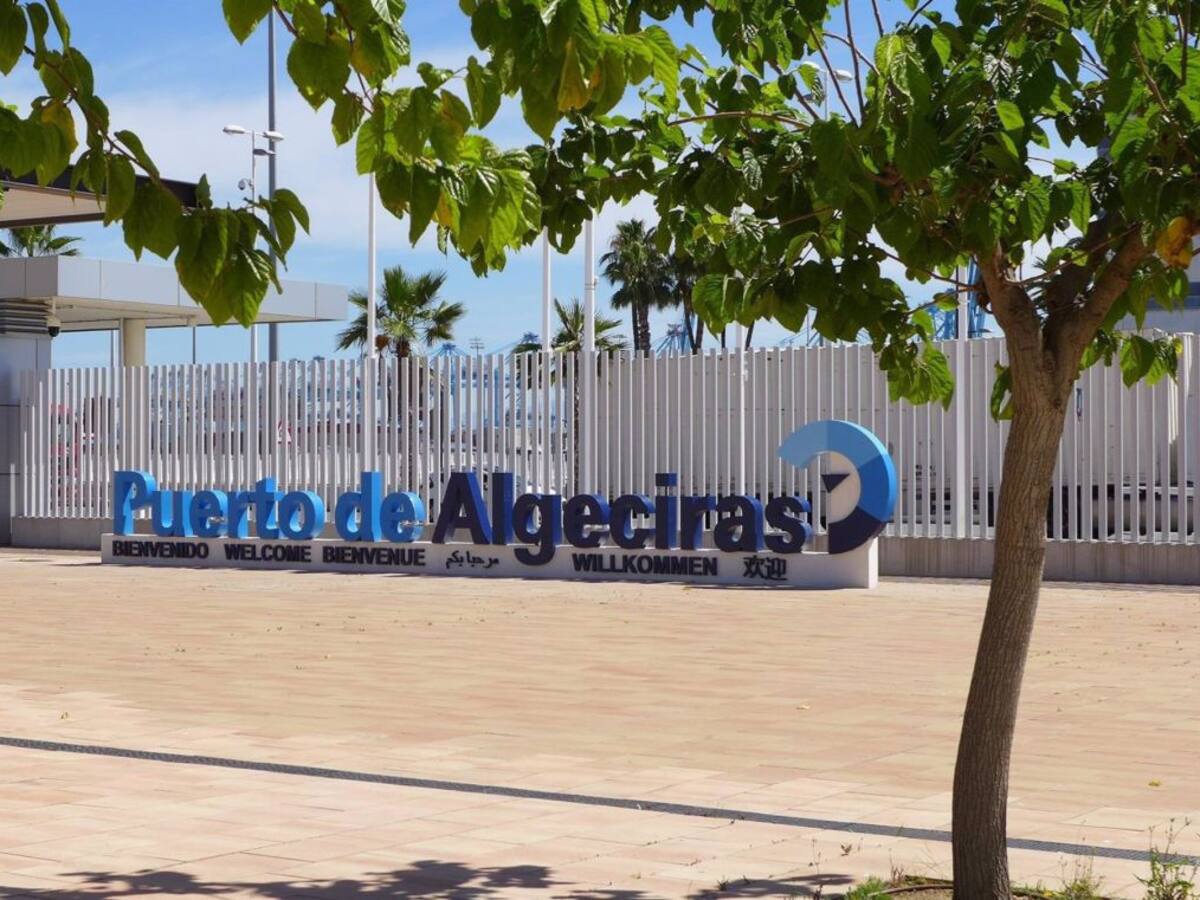 Algeciras se pone a disposición de Ceuta 'por si necesitan algo' ante la situación existente