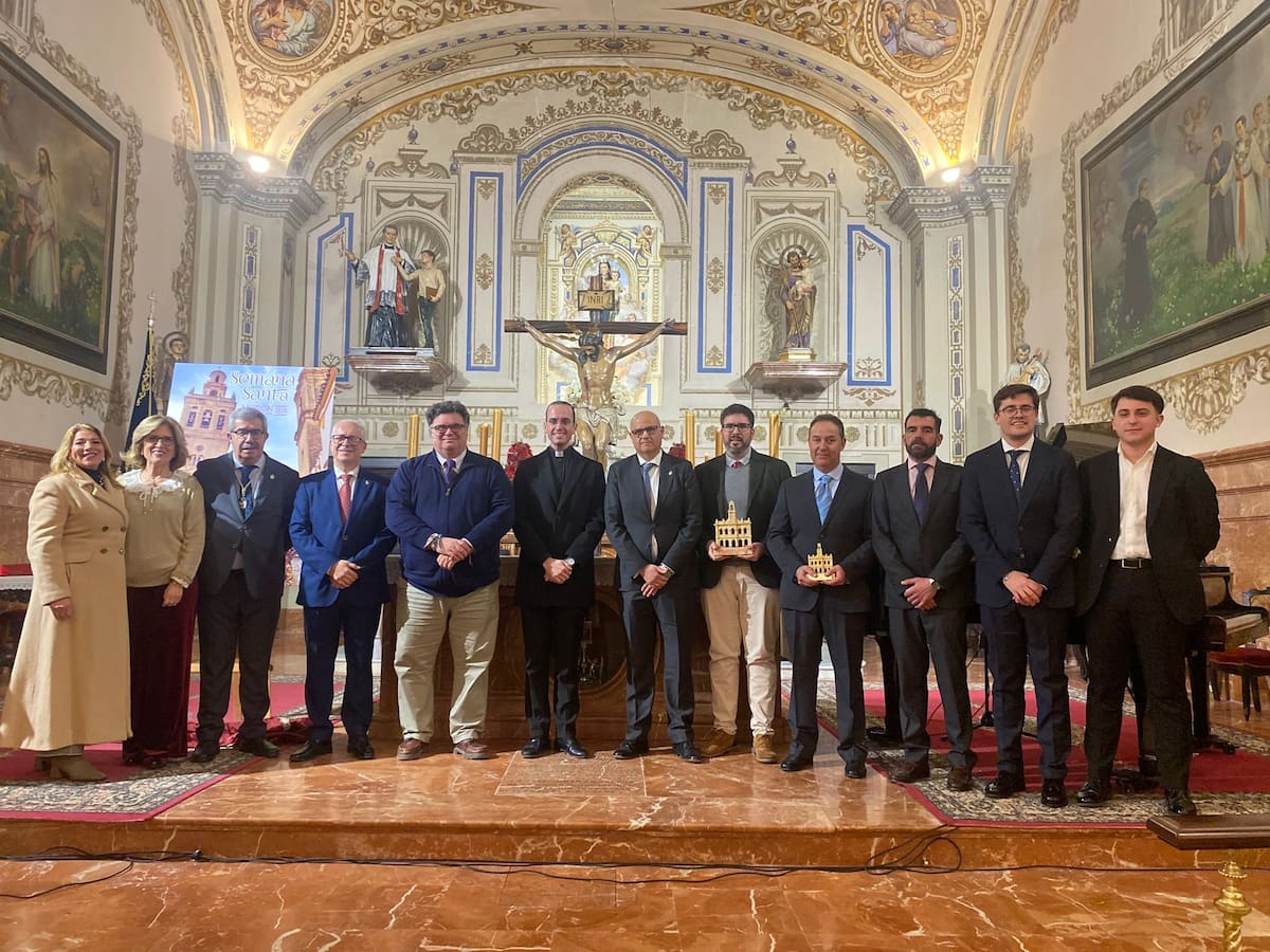 Presentados el pregonero y el cartel anunciador de la Semana Santa de de Morón