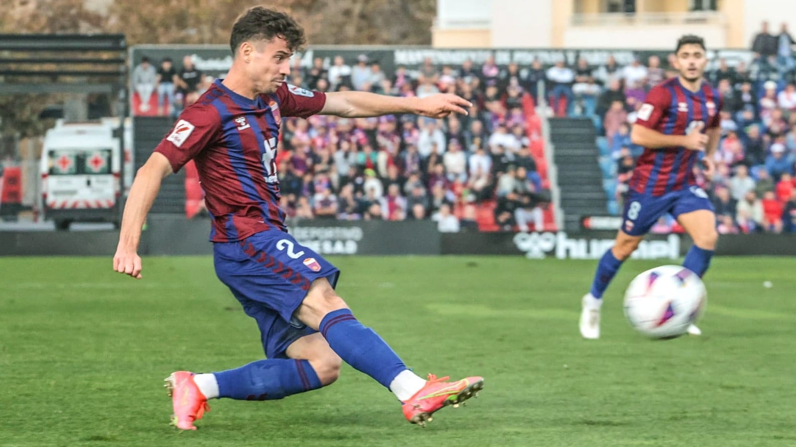 Toni Abad se marcha del Eldense