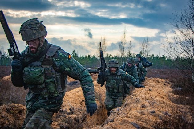 Militares de la Base de Cerro Muriano en Córdoba durante su misión en Letonia