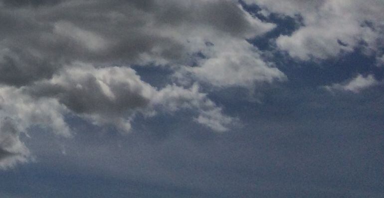 Hoy amanecemos con cielos cubiertos, que se irán despejando a lo largo de día