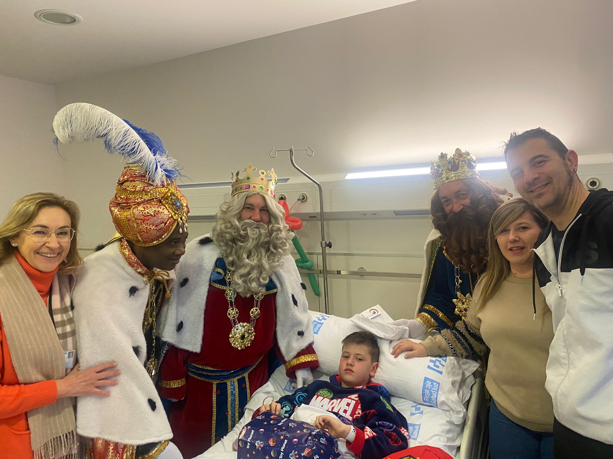 Visita de los Reyes Magos en el Hospital San Pedro