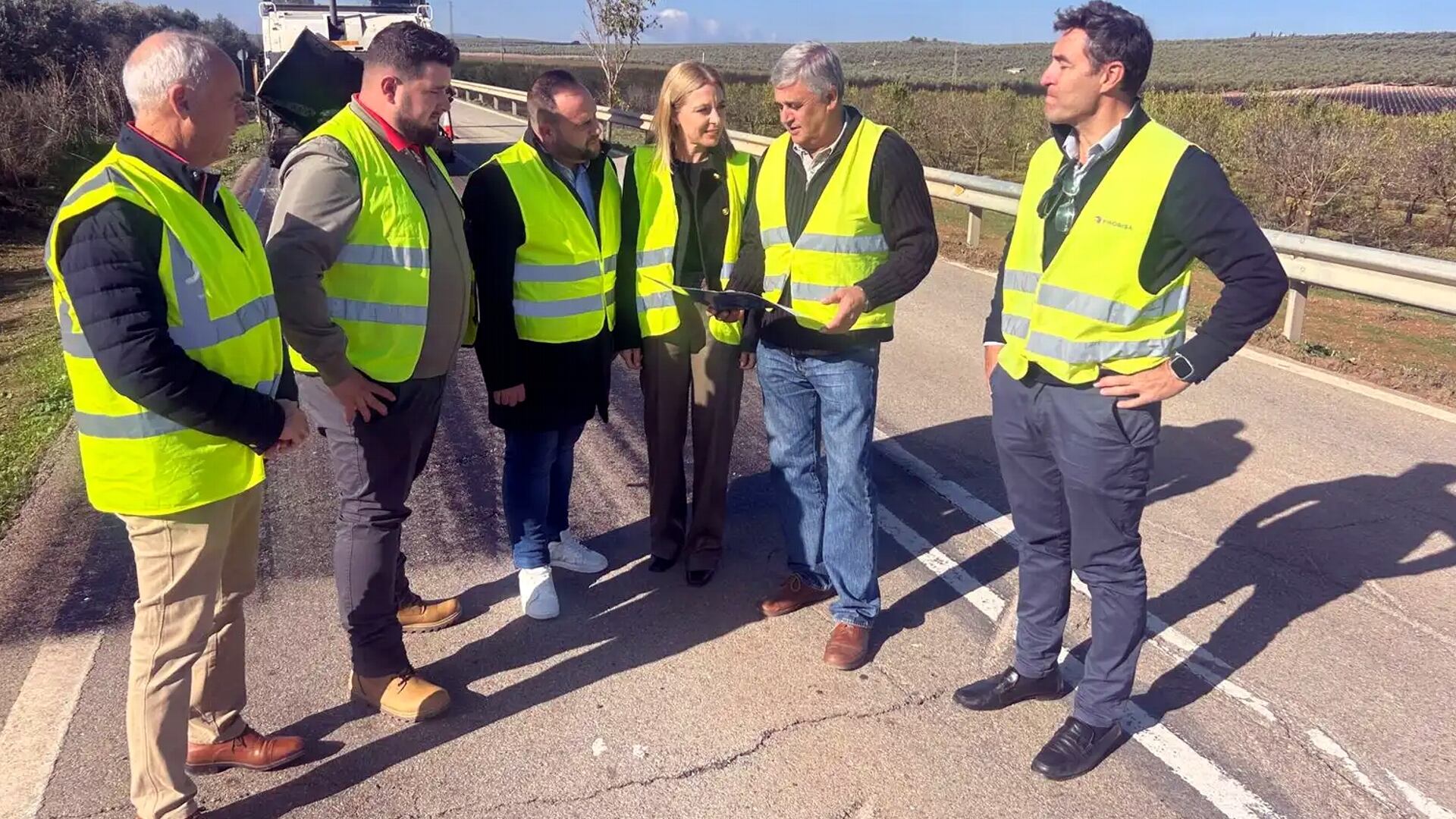 La diputada de Fomento e Infraestructuras, Nieves Atencia, visita las obras de la MA-6414