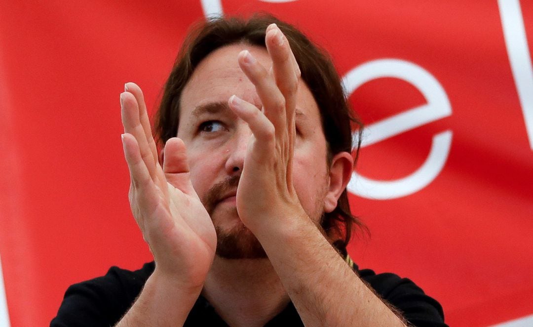  El secretario general de Podemos, Pablo Iglesias, durante su intervención este domingo en la cuadragésimo segunda edición de la fiesta del PCE, que este año se celebra en el auditorio Miguel Ríos de la localidad madrileña de Rivas Vaciamadrid.