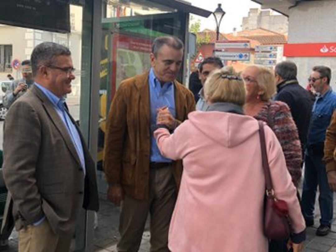 José Manuel Franco, secretario general del PSOE junto al alcalde de Arganda, Guillermo Hita