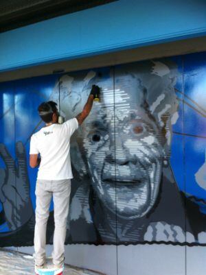 Imágen de la legendaria Paca, gran aficionada del Alavés