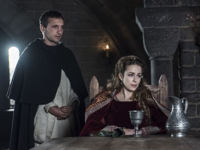 Pablo Derqui y Silvia Abascal en 'La Catedral del Mar'