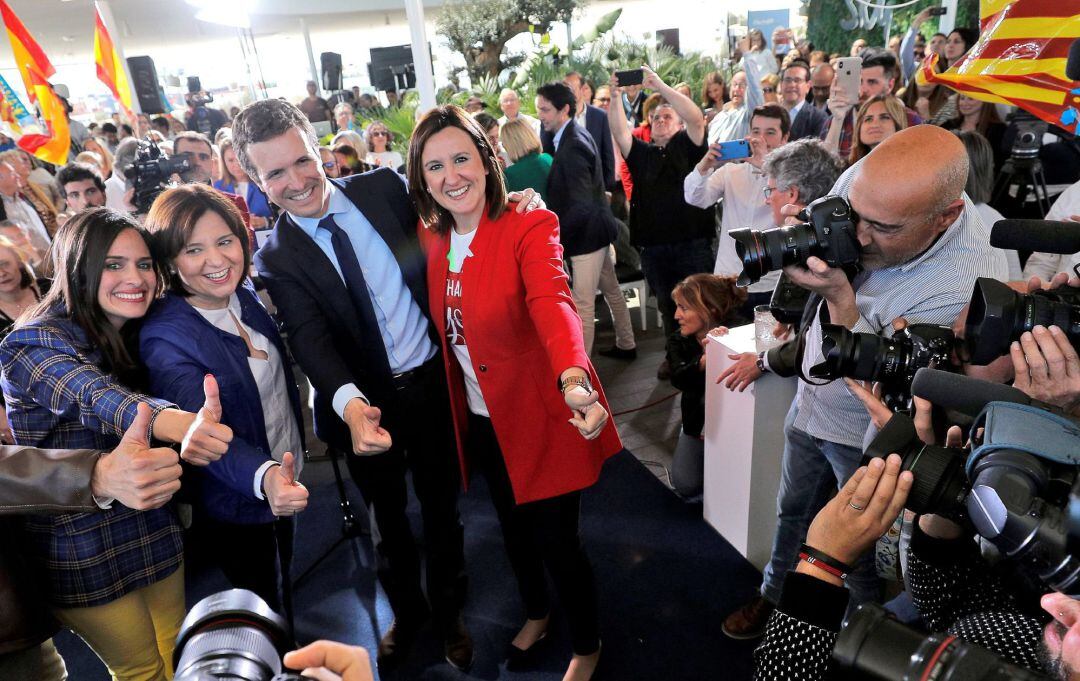 El presidente del PP, Pablo Casado, cierra la campaña electoral de su partido en la Comunitat Valenciana junto a la candidata popular a la Presidencia de la Generalitat, Isabel Bonig