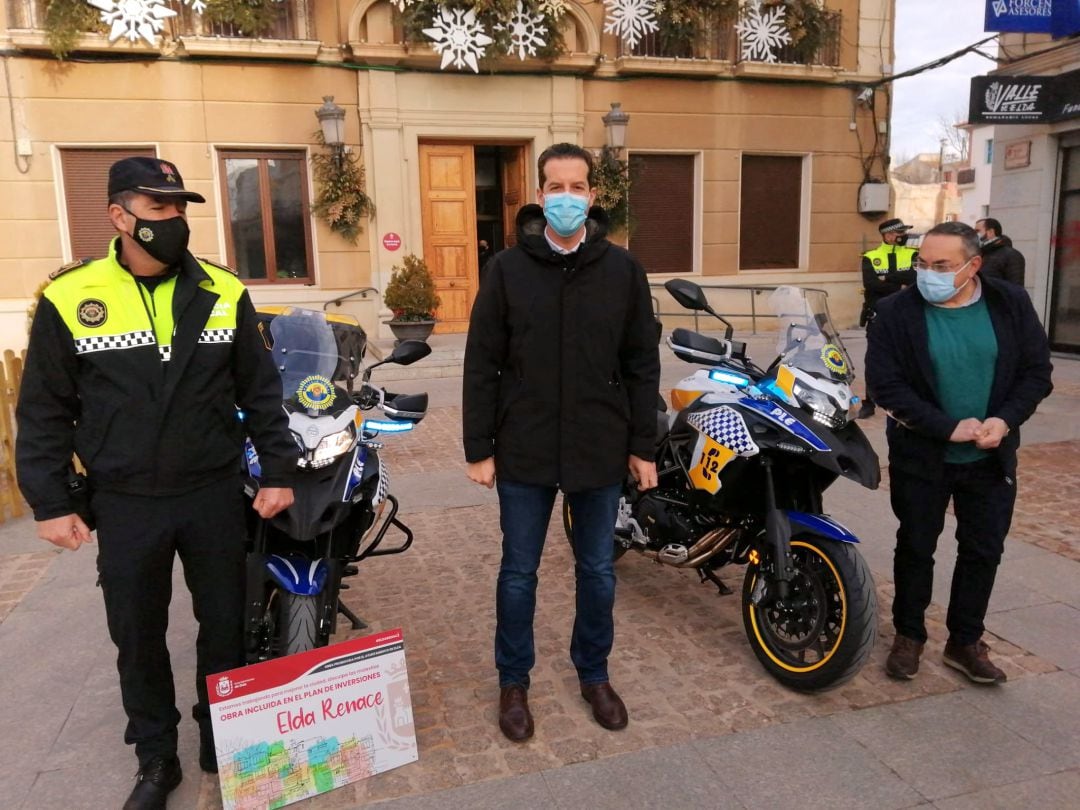 Presentación de las nuevas motos para la Policía Local de Elda
