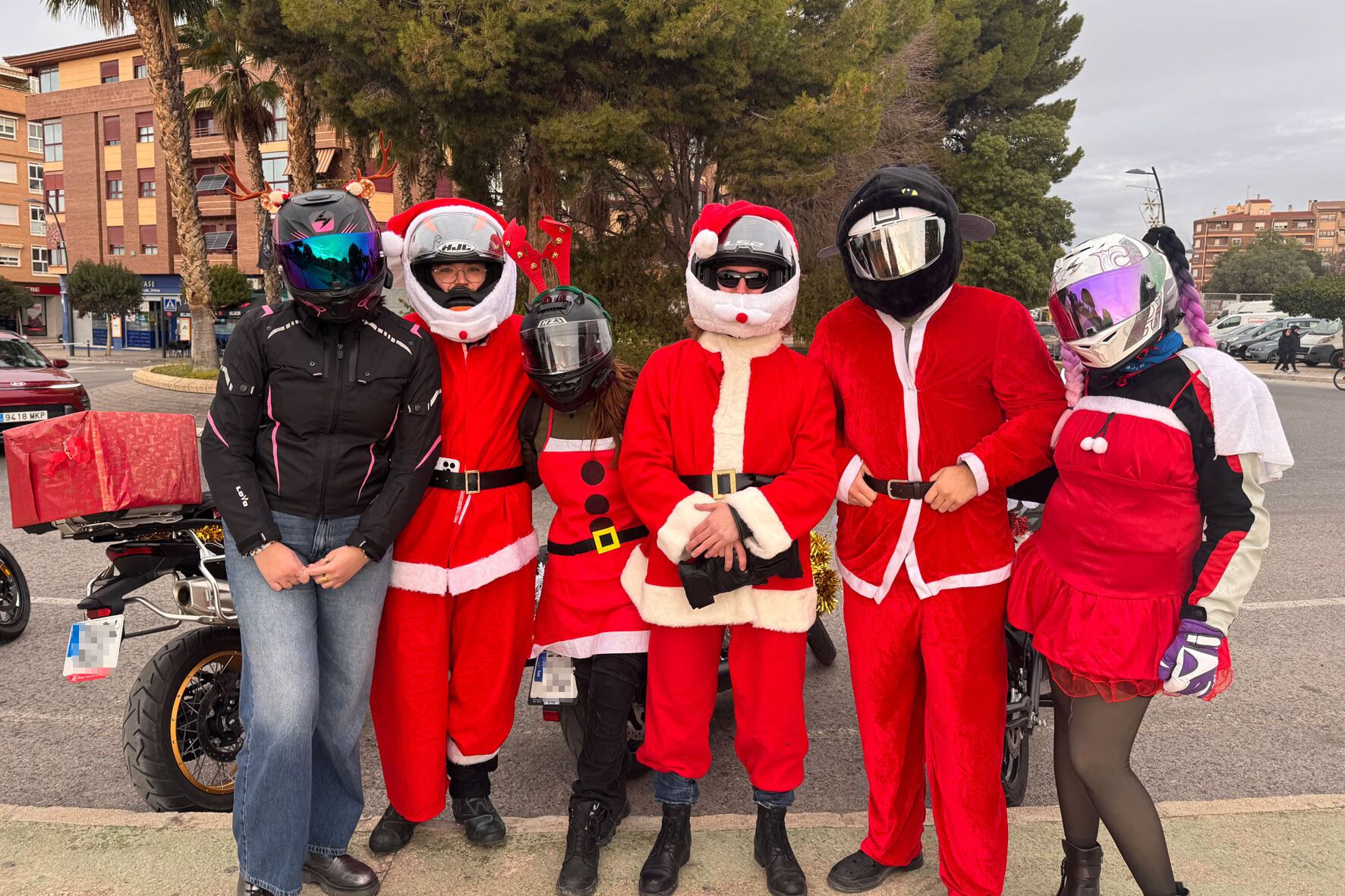 La mayoría de los moteros iban vestidos de Papá Noel