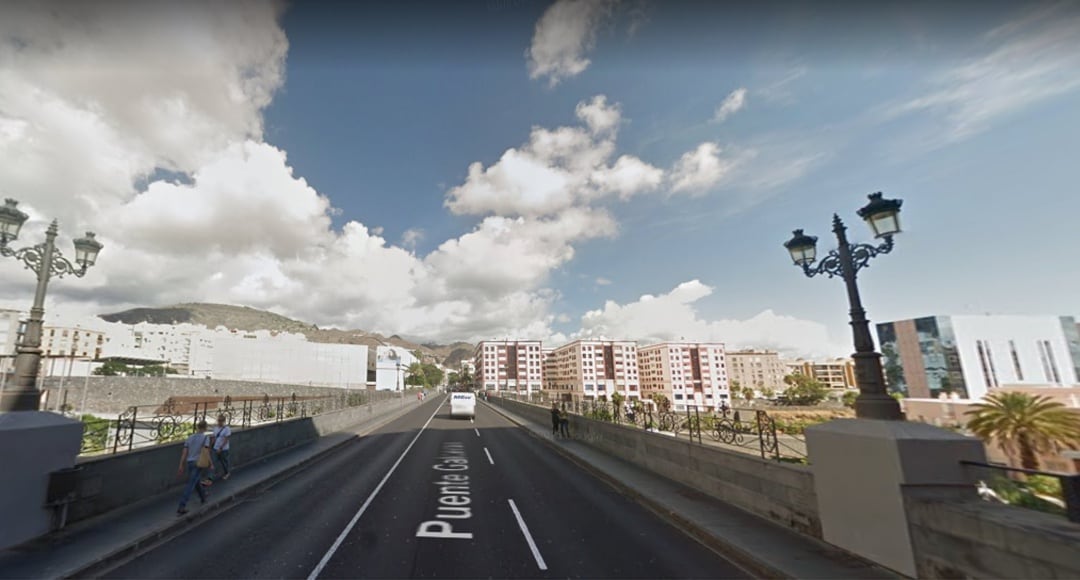 El Puente Galcerán conecta la avenida de La Salle con la Plaza de Weyler y acaba en la bifurcación entre la 25 de Julio y la calle Méndez Núñez