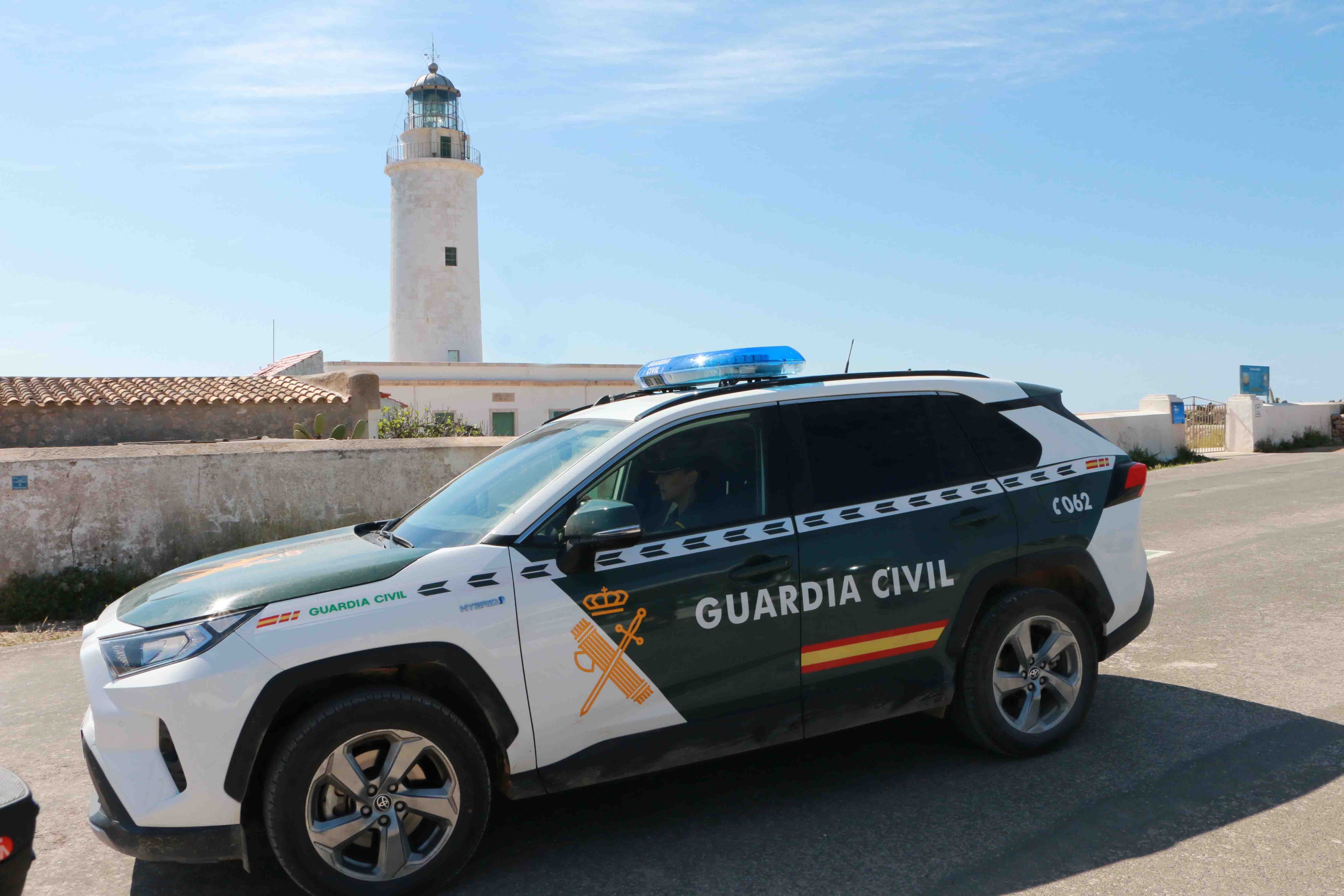 Imagen de archivo de coche de la Guardia Civil de Formentera