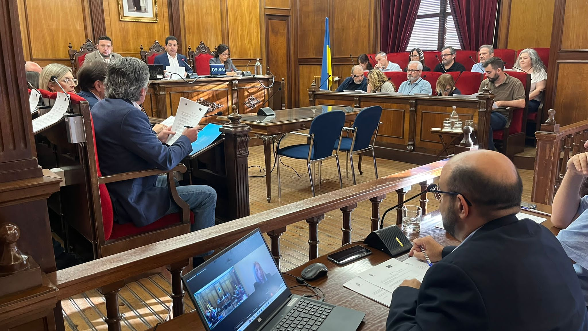 Un momento del pleno celebrado este viernes en el Ayuntamiento de Alcoy.