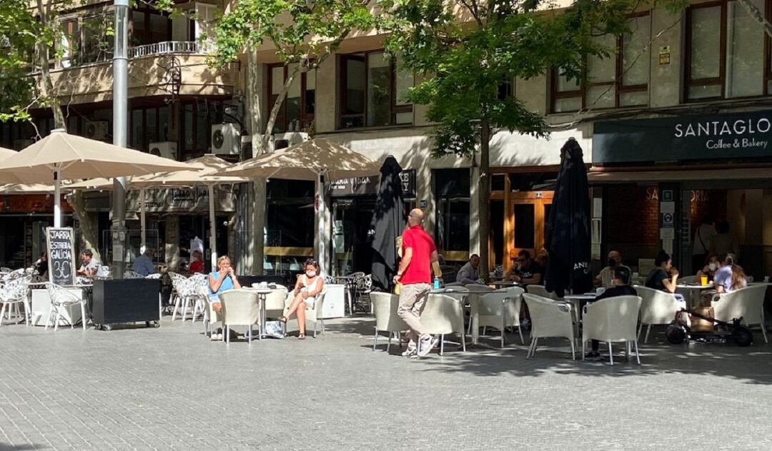 Negocios de hostelería en el centro de Palma.