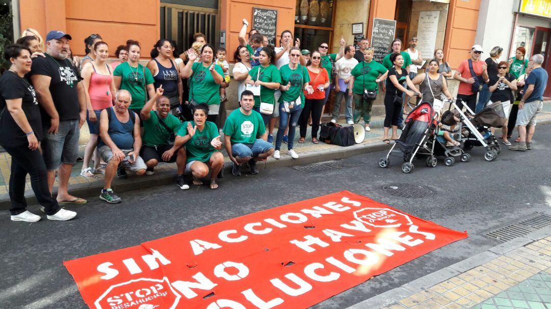 La Plataforma, en una de sus acciones en Alicante.