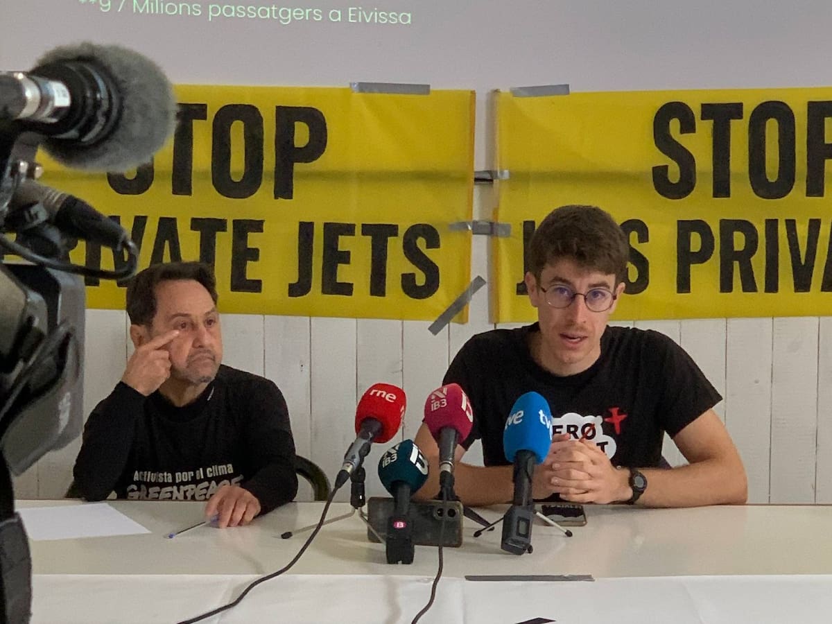 La Plataforma contra la Ampliación del Aeropuerto denuncia que la nueva ampliación prevista en los aeropuertos de Baleares agravará aún más la crisis de la vivienda y el malestar ciudadano