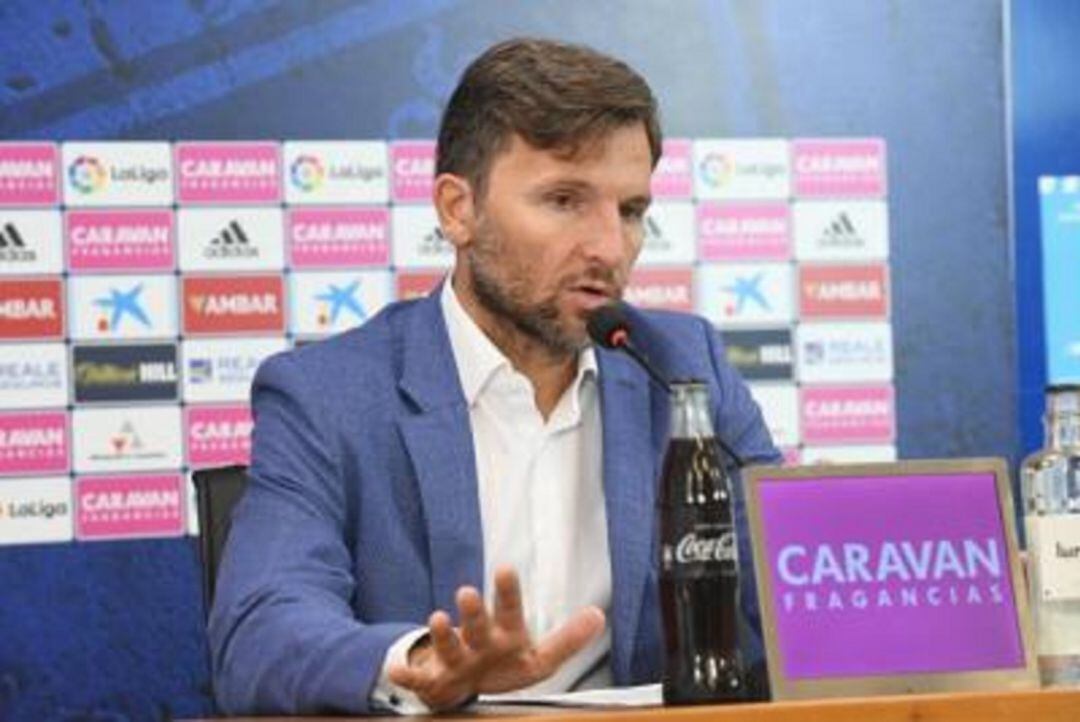 Lalo Arantegui, director deportivo del Real Zaragoza, en rueda de prensa