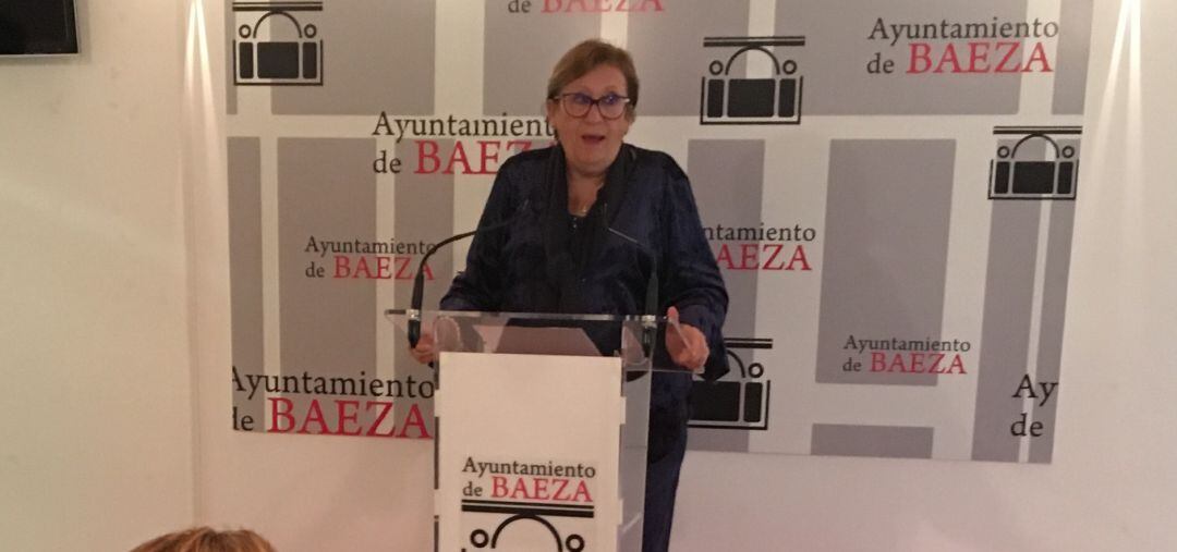 Carmen Salazar durante la presentación de la agenda de actos en torno al Día Internacional contra la violencia de género