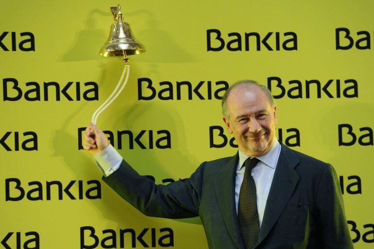 (FILES) A file picture taken on July 20, 2011 shows Bankia&#039;s Chairman Rodrigo Rato launching the trading of Spanish bank Bankia at Madrid&#039;s stock exchange. Bailed-out Spanish financial giant Bankia misrepresented its accounts ahead of its doomed 2011 stoc