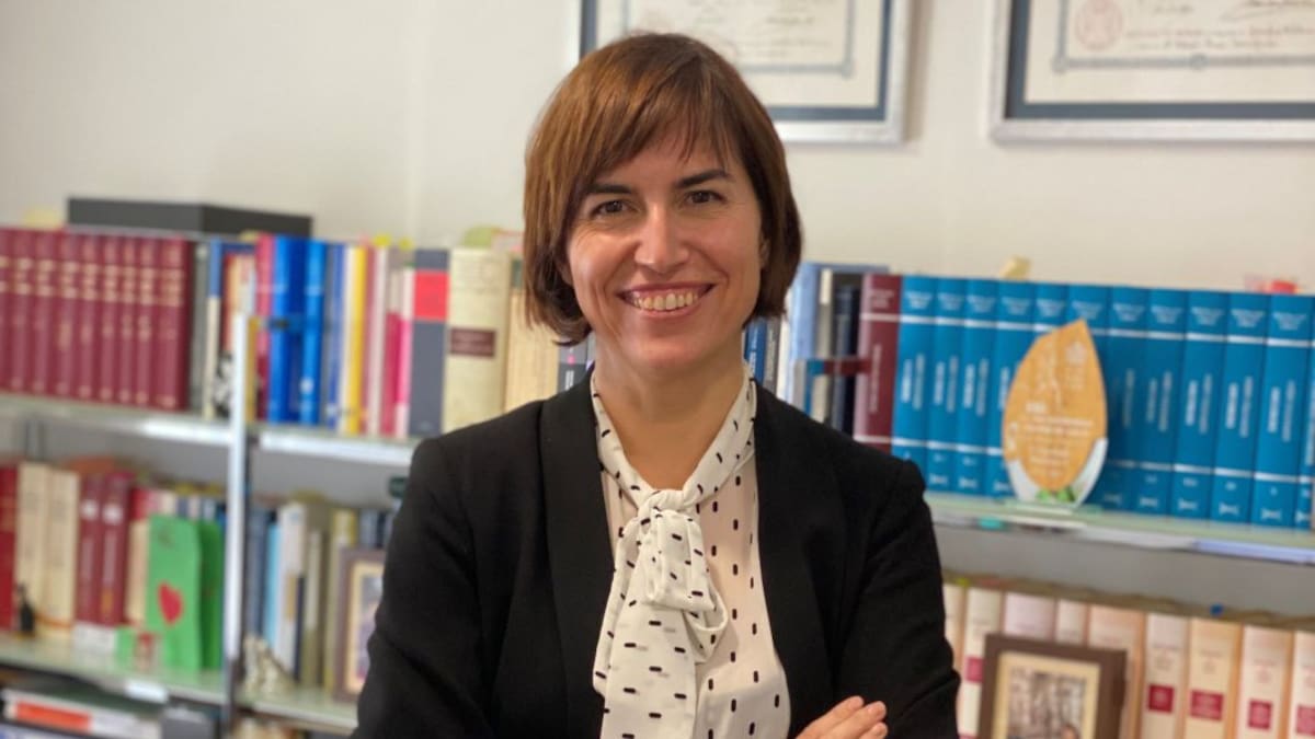 Carmen Rodriguez, primera mujer decana del Colegio Notarial de Murcia: "Cada vez somos más mujeres notarias"