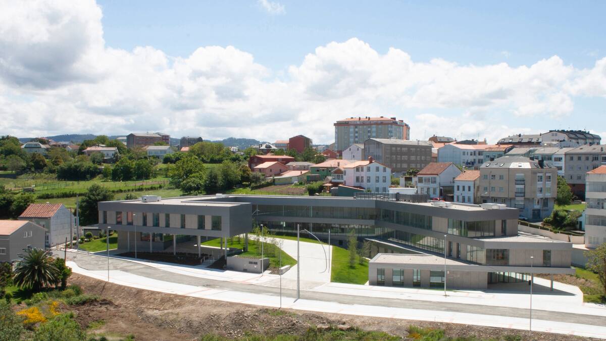 El BNG de Narón pide alternativas para aparcar en las inmediaciones del centro de salud