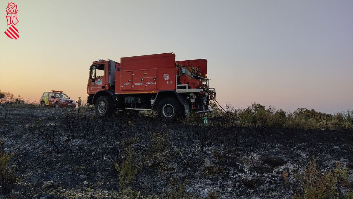 Bomberos de Castellón en el incendio de Les Coves de Vinromà