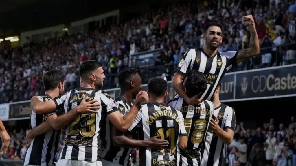 Dani Romera celebrando un gol con el Castellón la pasada temporada.