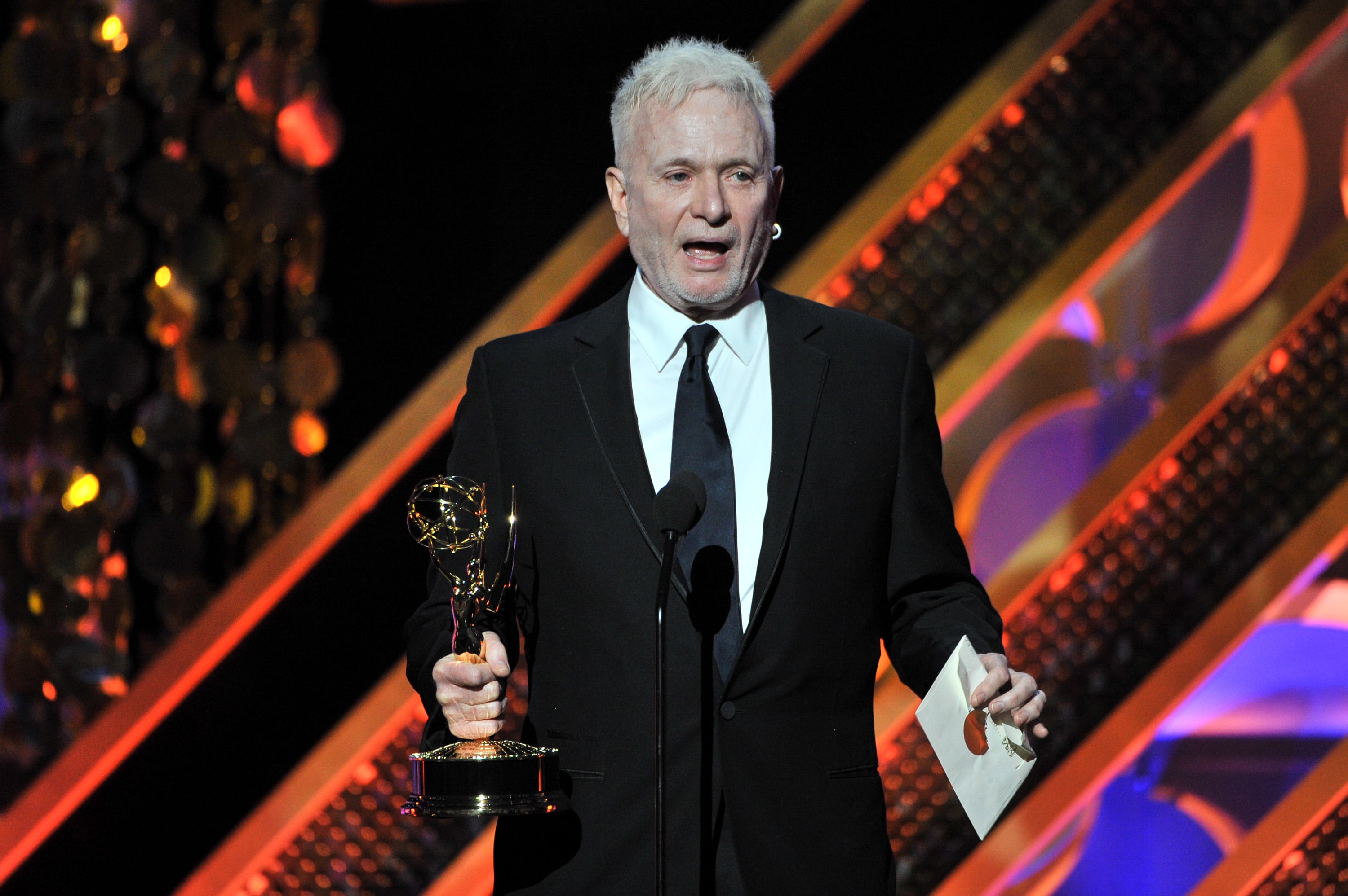 Anthony Geary recoge un premio Emmy el pasado 26 de abril.
