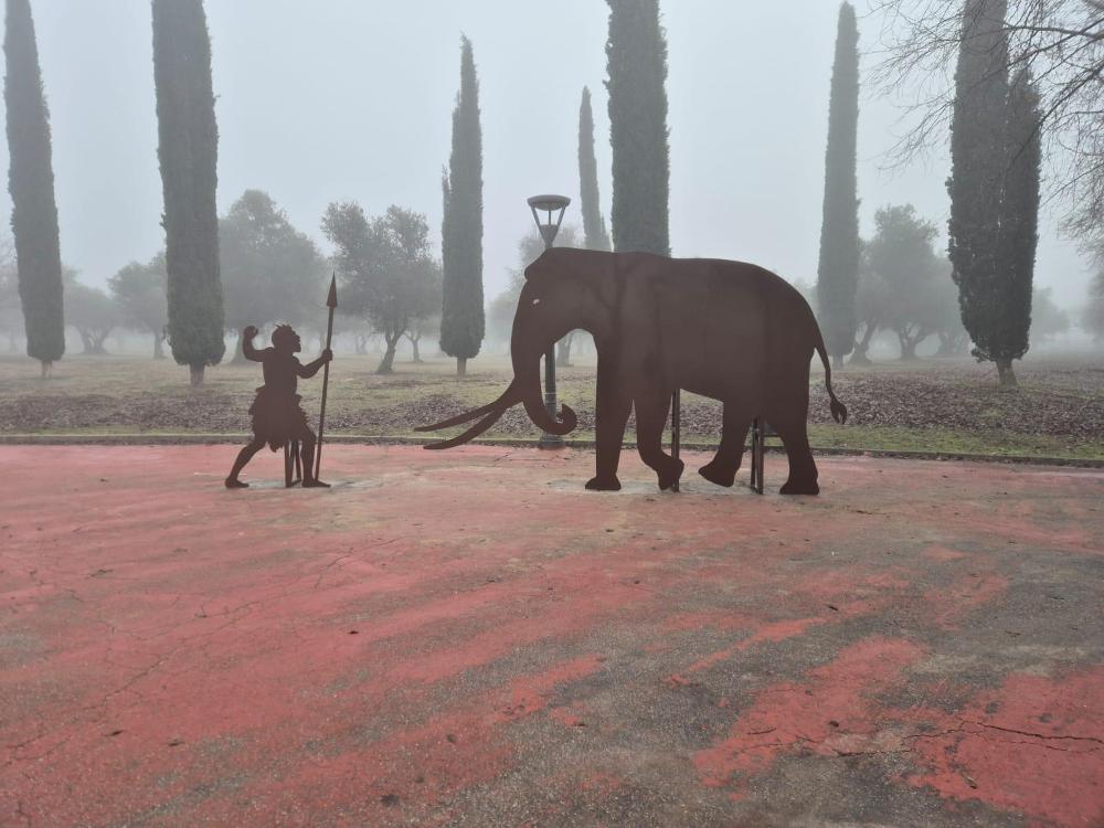 Nuevas señales en el parque municipal de Pinto que dirigen hacia Arqueopinto