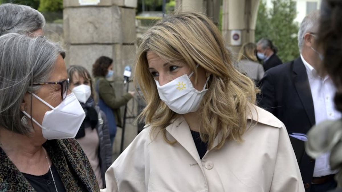 Yolanda Díaz advierte a BBVA y CaixaBank de que "no son tiempos de despidos colectivos"