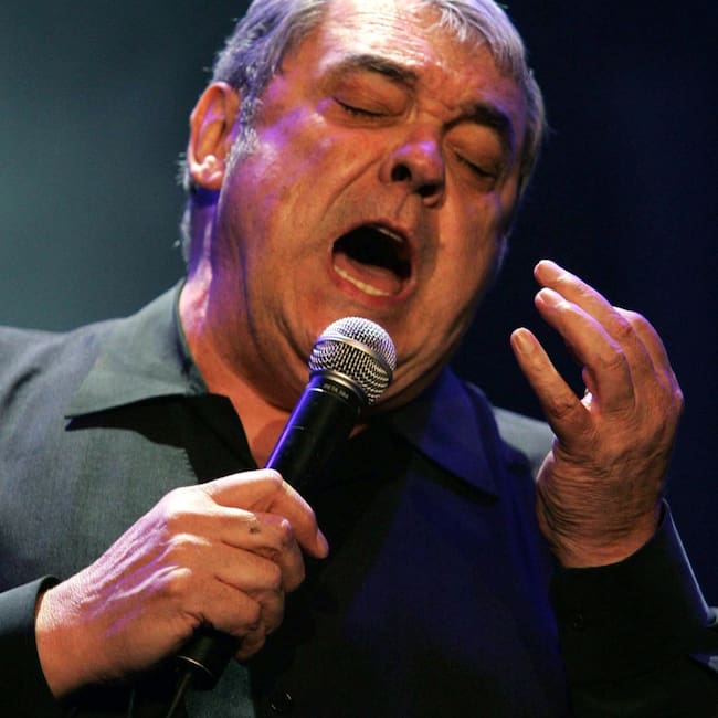 Alberto Cortez fue un referente de la música latinoamericana con canciones como "Cuando un amigo se va"