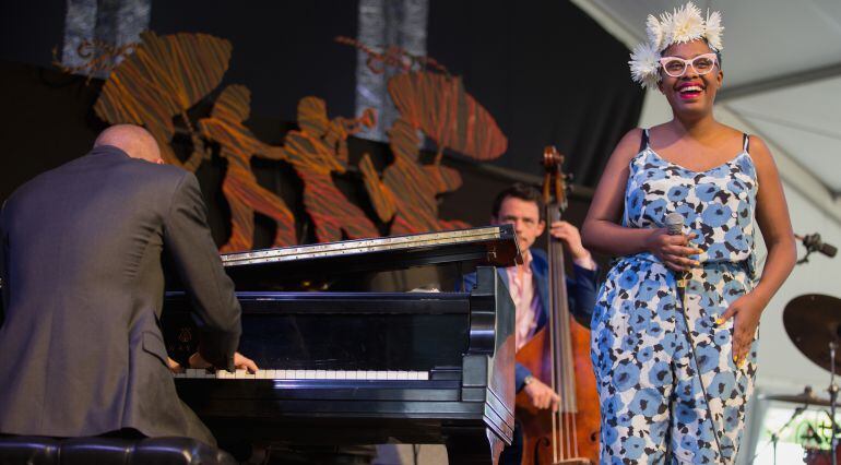 Cécile McLorin Salvant durante su actuación en el New Orleans Jazz & Heritage Festival en mayo de 2015