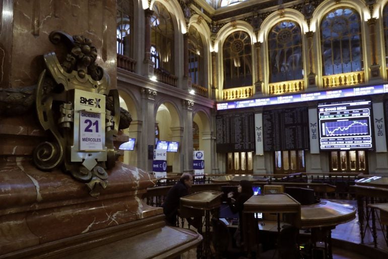 Los bancos registran caídas en la apertura de la Bolsa este miércoles. 