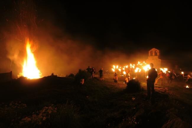 Les falles de Durro surten del costat de l'ermita (foto). La imatge és d'arxiu de l'ajuntament de la Vall de Boí.