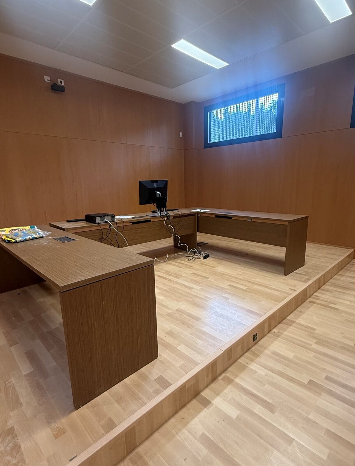 Los cinco juzgados de Catarroja vuelven a su localidad de origen tras nueves meses en la Ciudad de la Justicia de Valencia