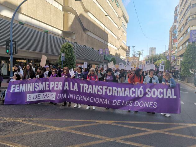 Cabecera de la manifestación en Alicante