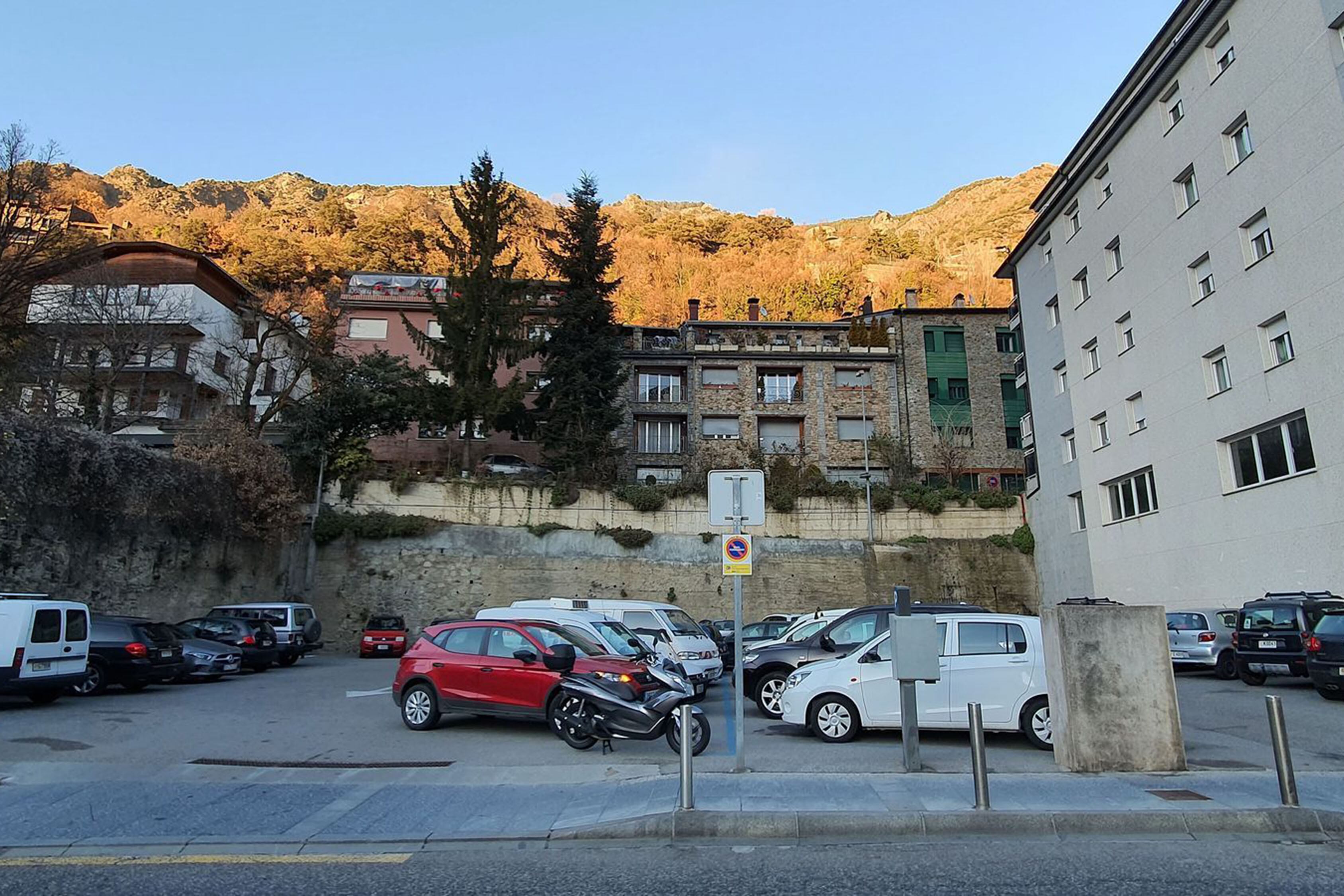 La parcel·la comunal de l&#039;avinguda del Pessebre on es preveu construir l&#039;edifici.