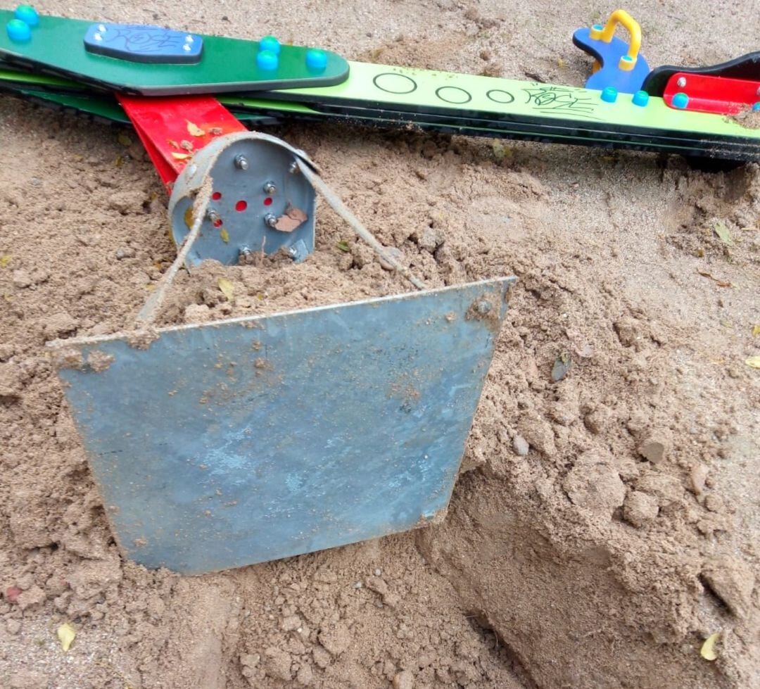 Acto vandálico en una zona infantil de Arroyomolinos