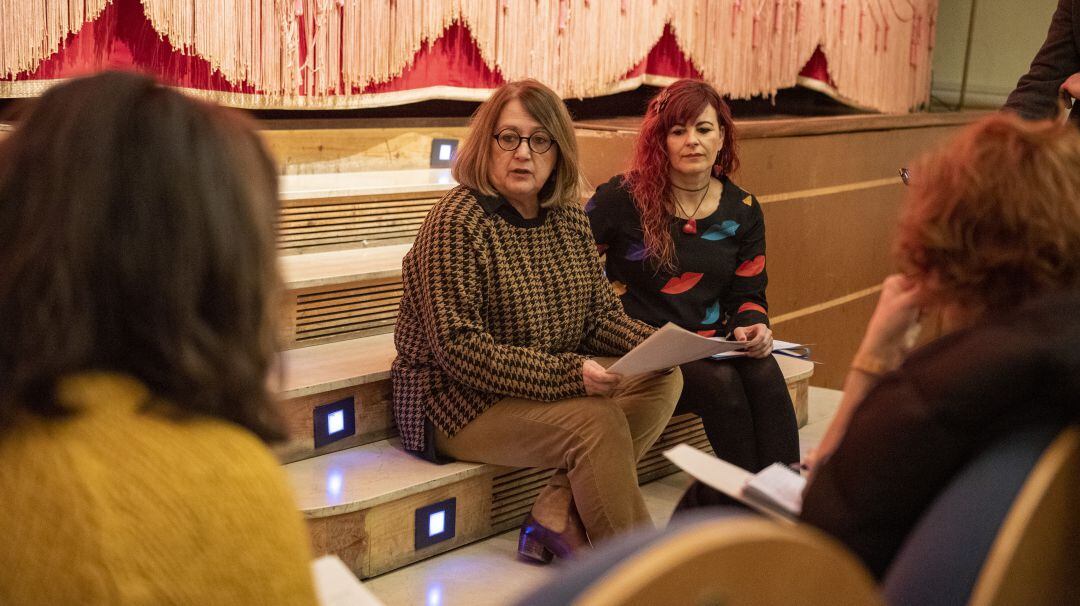Pepa Iriarte y Begoña González durante la presentación de Teatrea